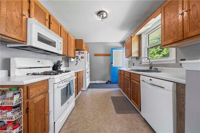 18 Chester Avenue, Chili, NY 14623