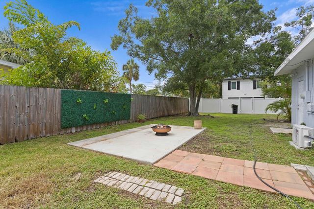 4300 MAPLE STREET NE, St Petersburg, FL 33703