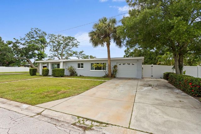 4300 MAPLE STREET NE, St Petersburg, FL 33703