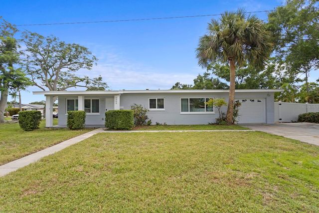 4300 MAPLE STREET NE, St Petersburg, FL 33703