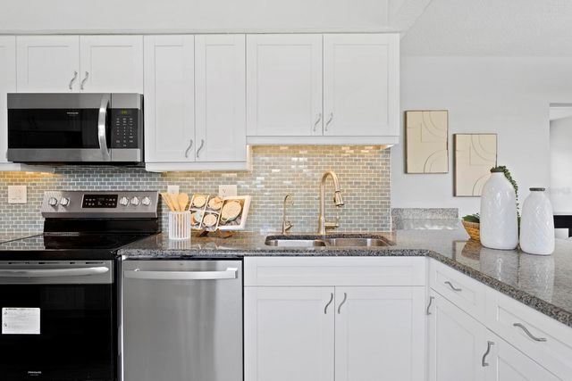 4300 MAPLE STREET NE, St Petersburg, FL 33703