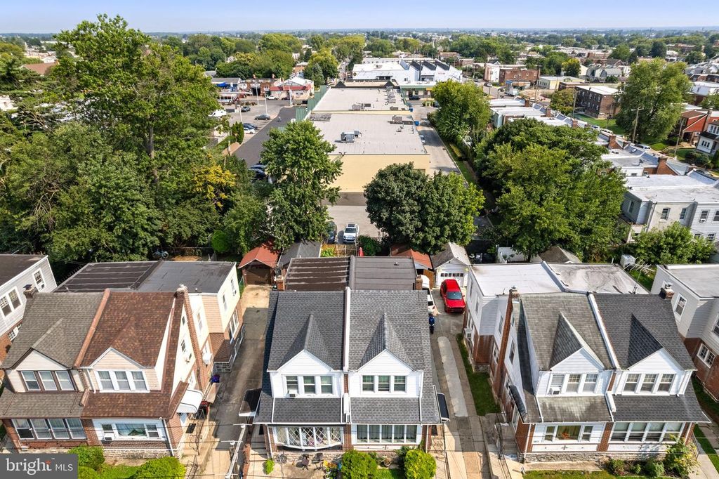 6813 OAKLEY ST, PHILADELPHIA, PA 19111 — exterior