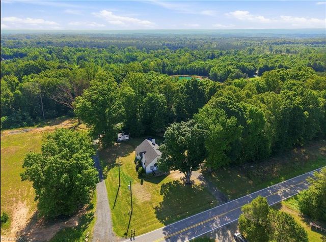 3221 Settle Bridge Road, Stoneville, NC 27048