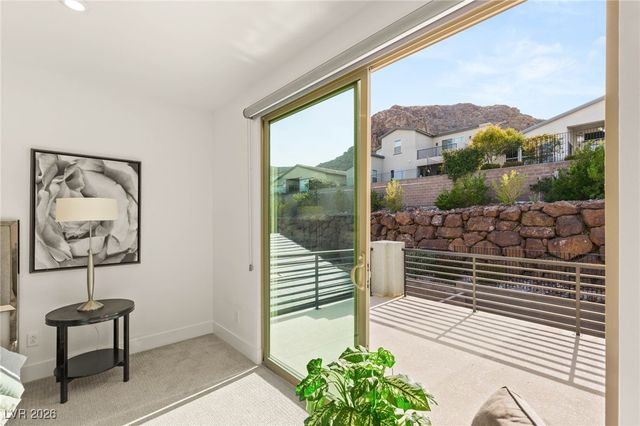 1989 Regal Bluff Drive, Henderson, NV 89052