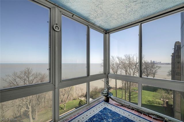 12520 Edgewater Drive 806, Lakewood, OH 44107