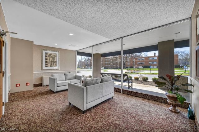 12520 Edgewater Drive 806, Lakewood, OH 44107