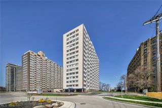 12520 Edgewater Drive 806, Lakewood, OH 44107