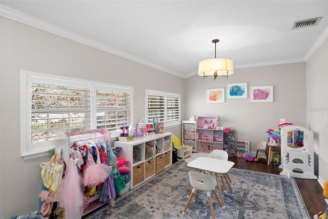 4002 W KENSINGTON AVENUE, Tampa, FL 33629