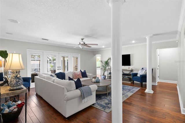 4002 W KENSINGTON AVENUE, Tampa, FL 33629