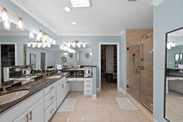 4002 W KENSINGTON AVENUE, Tampa, FL 33629