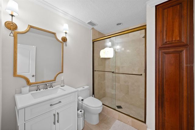 4002 W KENSINGTON AVENUE, Tampa, FL 33629