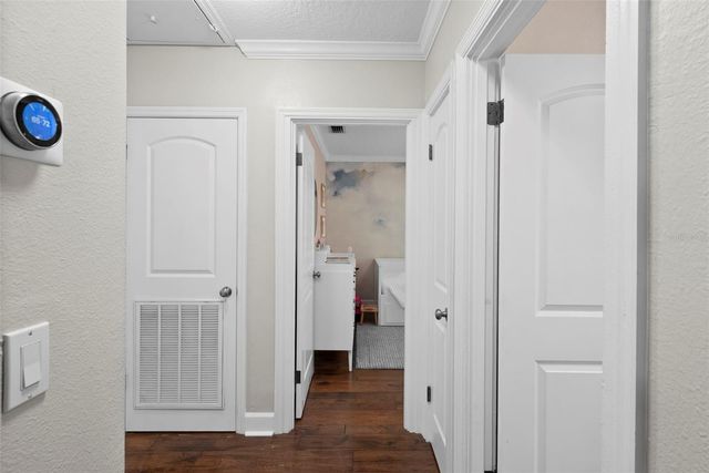 4002 W KENSINGTON AVENUE, Tampa, FL 33629