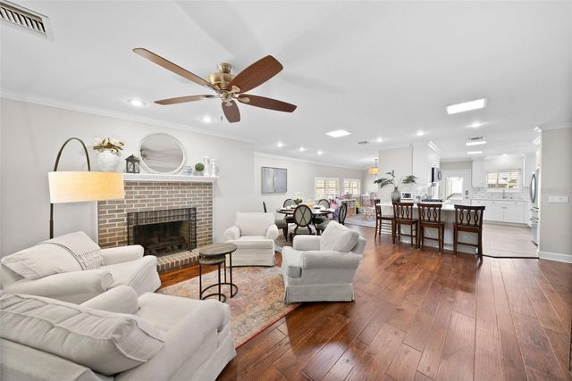 4002 W KENSINGTON AVENUE, Tampa, FL 33629