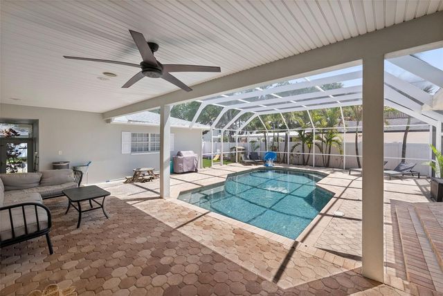 4002 W KENSINGTON AVENUE, Tampa, FL 33629