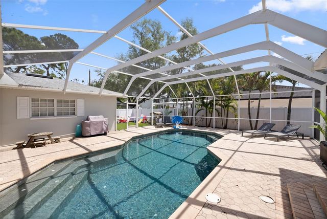 4002 W KENSINGTON AVENUE, Tampa, FL 33629