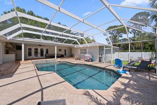 4002 W KENSINGTON AVENUE, Tampa, FL 33629