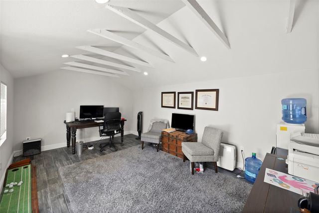 4002 W KENSINGTON AVENUE, Tampa, FL 33629