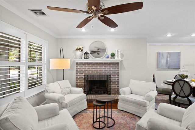 4002 W KENSINGTON AVENUE, Tampa, FL 33629