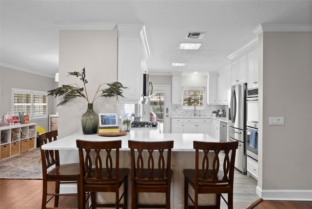 4002 W KENSINGTON AVENUE, Tampa, FL 33629