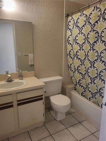 140 HUNTER LAKE DRIVE F, Oldsmar, FL 34677