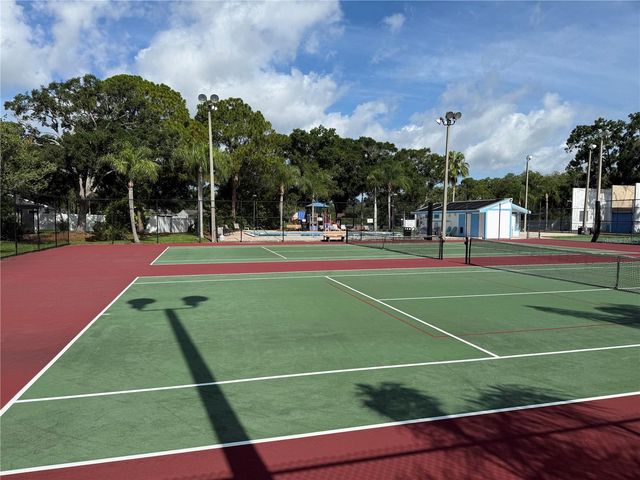 140 HUNTER LAKE DRIVE F, Oldsmar, FL 34677