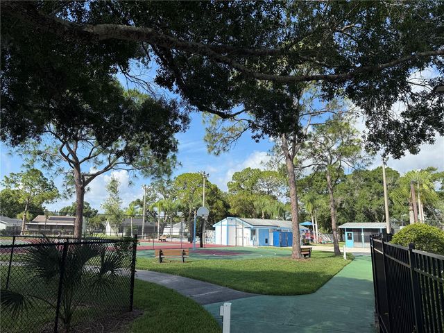 140 HUNTER LAKE DRIVE F, Oldsmar, FL 34677
