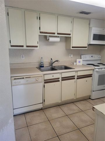 140 HUNTER LAKE DRIVE F, Oldsmar, FL 34677