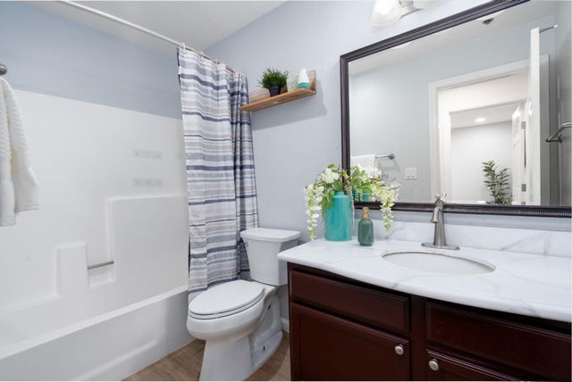 880 E Fremont Avenue 203, Sunnyvale, CA 94087