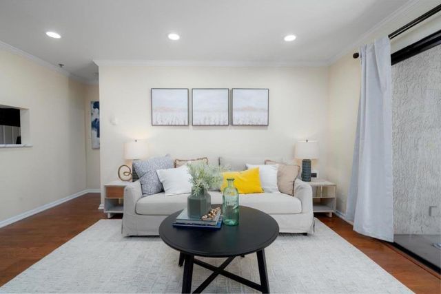 880 E Fremont Avenue 203, Sunnyvale, CA 94087