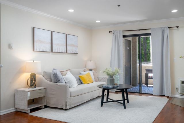 880 E Fremont Avenue 203, Sunnyvale, CA 94087