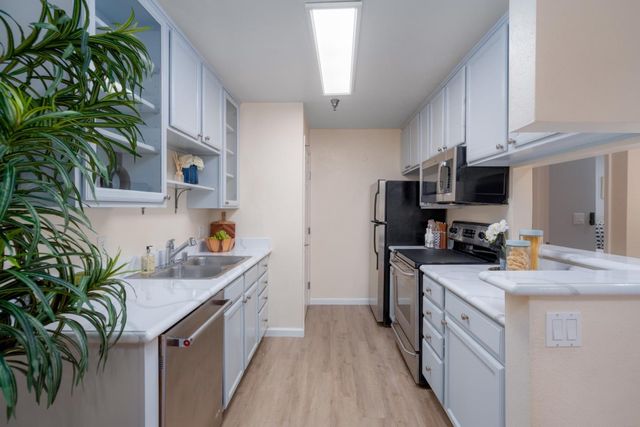 880 E Fremont Avenue 203, Sunnyvale, CA 94087