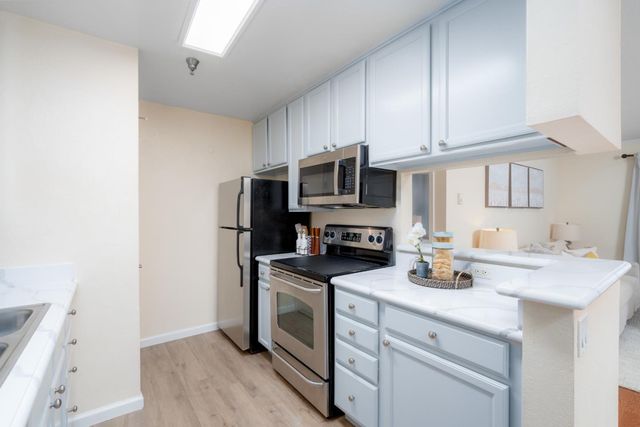 880 E Fremont Avenue 203, Sunnyvale, CA 94087