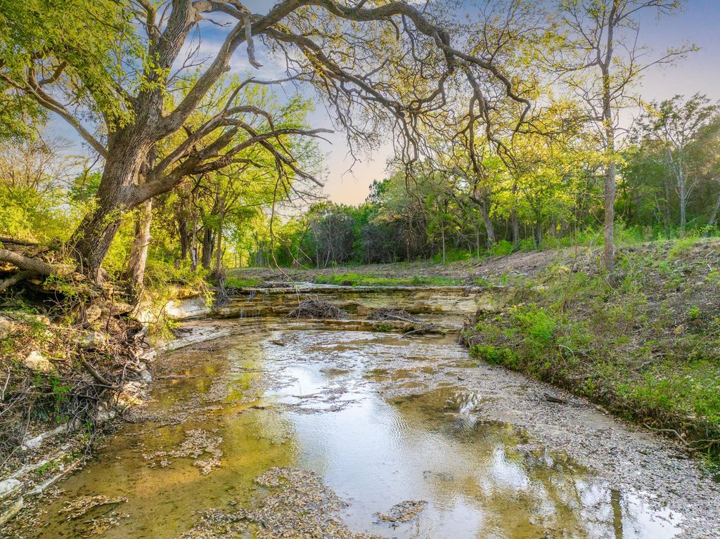6234 S Fm 1174, Bertram, TX 78605