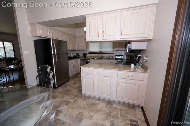 14284 Balmoral Street, Riverview, MI 48193