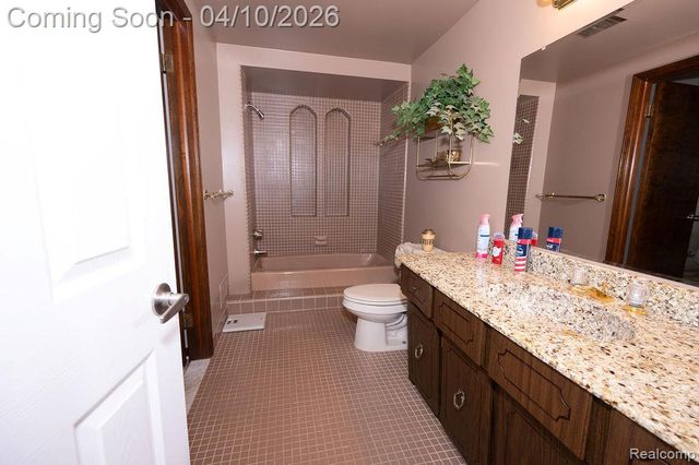 14284 Balmoral Street, Riverview, MI 48193