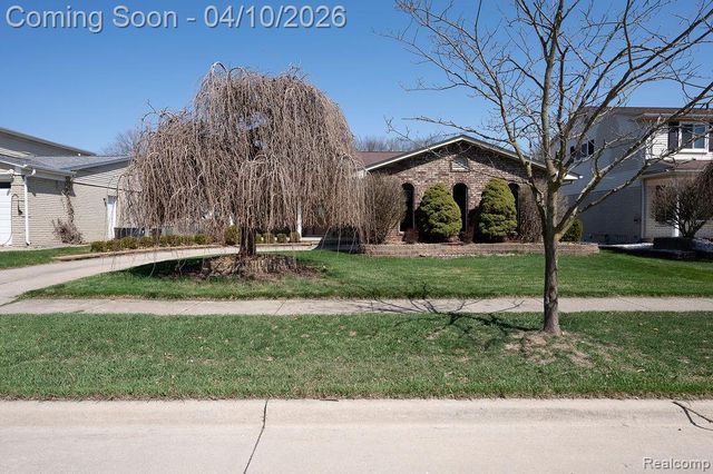 14284 Balmoral Street, Riverview, MI 48193