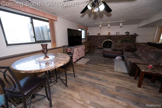 14284 Balmoral Street, Riverview, MI 48193