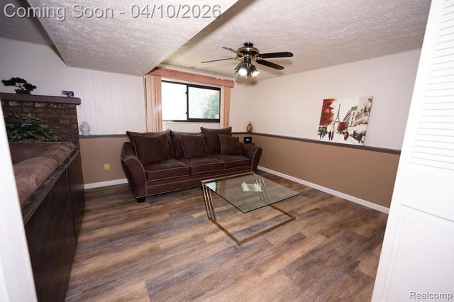 14284 Balmoral Street, Riverview, MI 48193