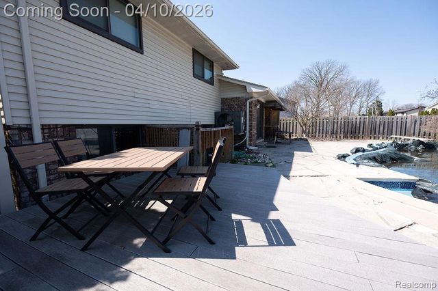 14284 Balmoral Street, Riverview, MI 48193