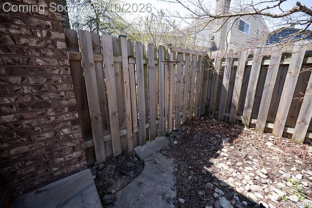 14284 Balmoral Street, Riverview, MI 48193