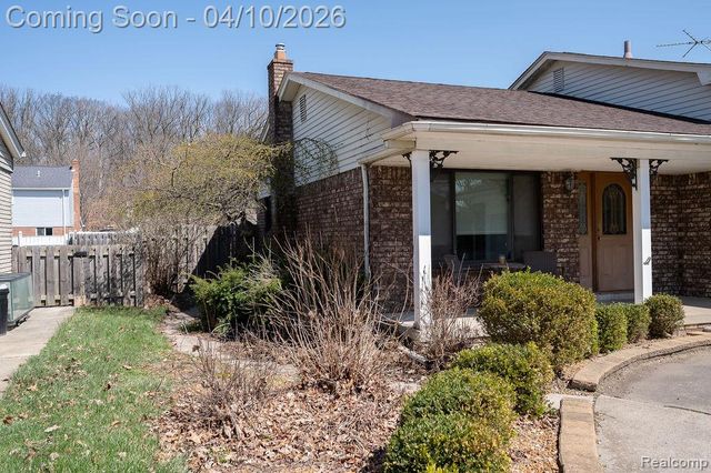 14284 Balmoral Street, Riverview, MI 48193