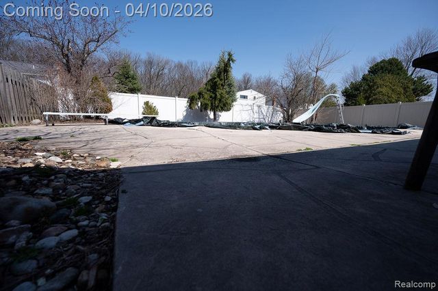 14284 Balmoral Street, Riverview, MI 48193