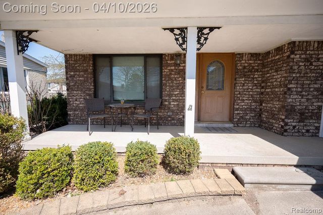 14284 Balmoral Street, Riverview, MI 48193