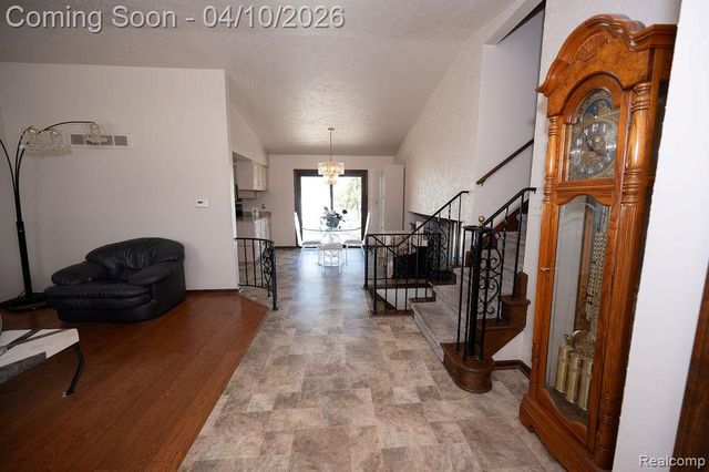 14284 Balmoral Street, Riverview, MI 48193