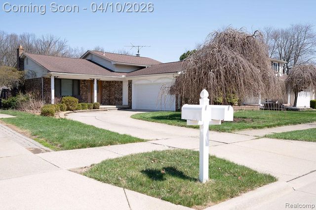 14284 Balmoral Street, Riverview, MI 48193