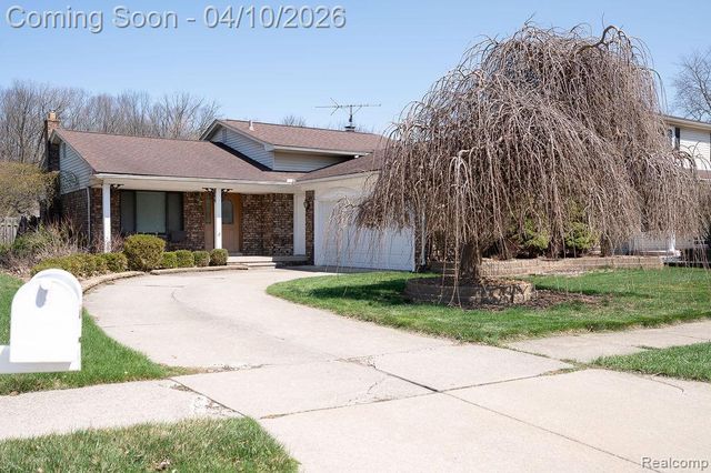 14284 Balmoral Street, Riverview, MI 48193