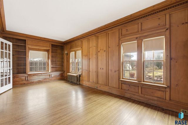 1315 S Main Ave Avenue, Sioux Falls, SD 57105