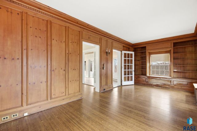 1315 S Main Ave Avenue, Sioux Falls, SD 57105