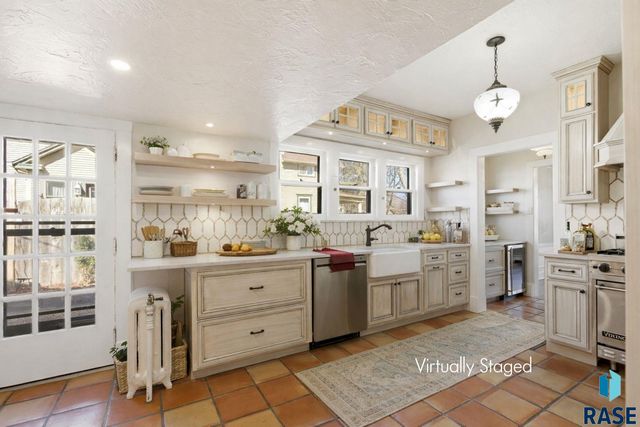 1315 S Main Ave Avenue, Sioux Falls, SD 57105