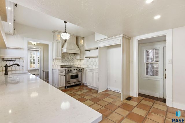 1315 S Main Ave Avenue, Sioux Falls, SD 57105